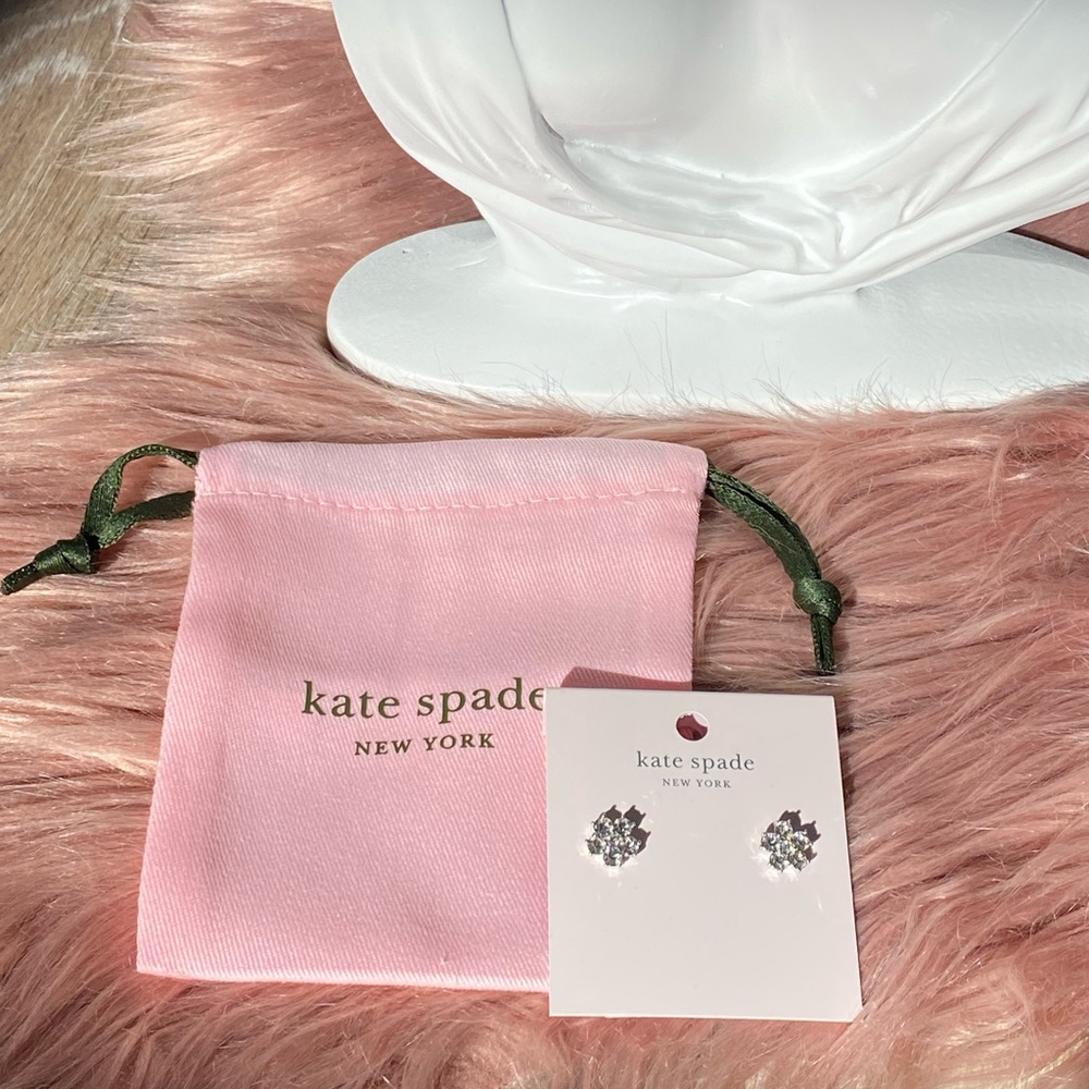 🆕 Kate Spade Flower Studs